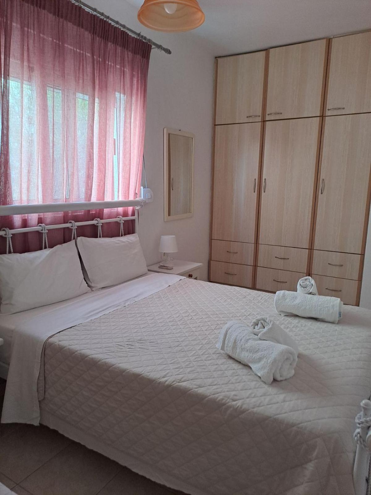 Flisvos Apartments Megalochori  المظهر الخارجي الصورة