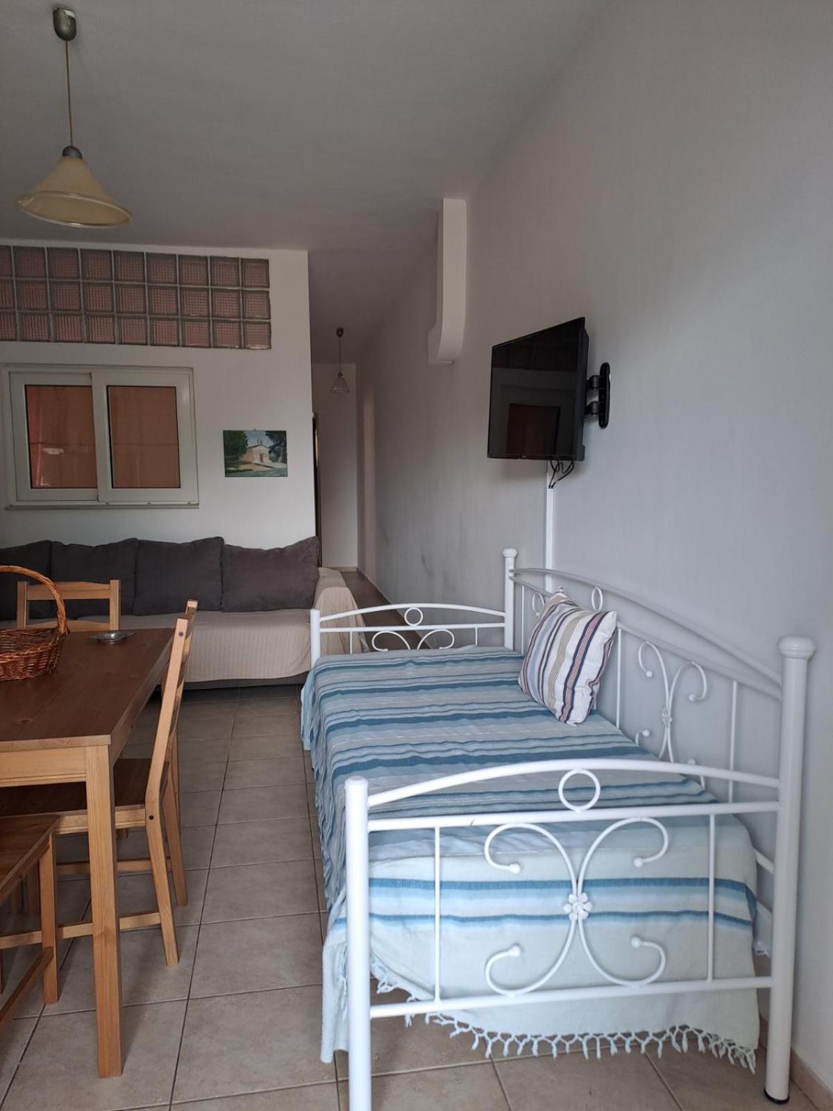 Flisvos Apartments Megalochori  المظهر الخارجي الصورة
